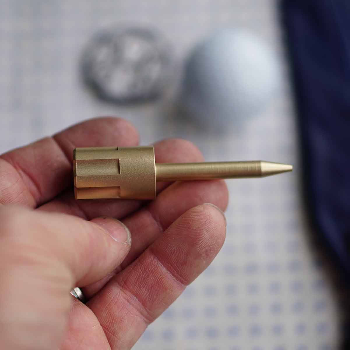 Revolver Single Prong Divot Tool - Brass