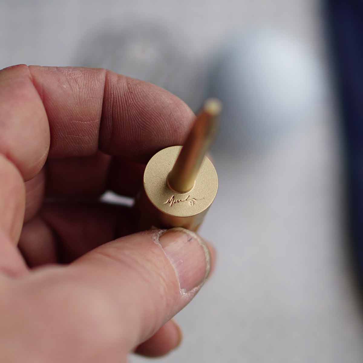 Revolver Single Prong Divot Tool - Brass