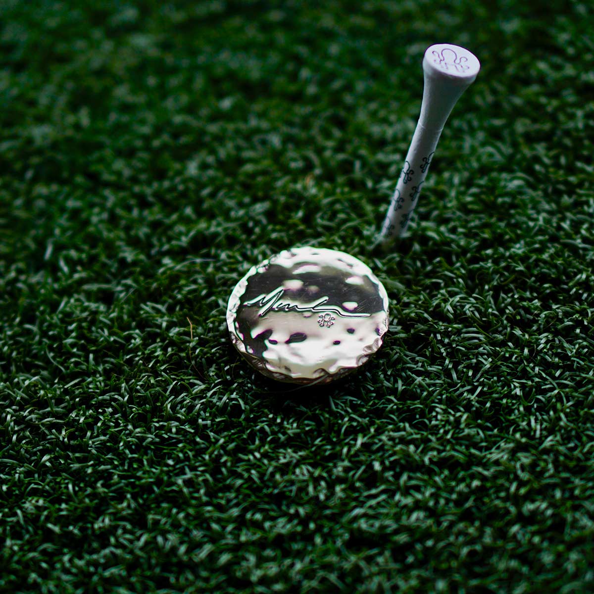 Kraken Doubloon Ball Marker (Hammered Brass)