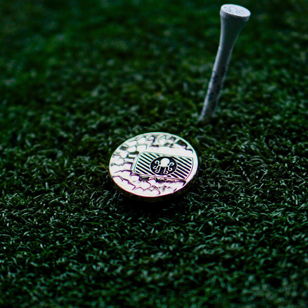 Kraken Doubloon Ball Marker (Hammered Brass)