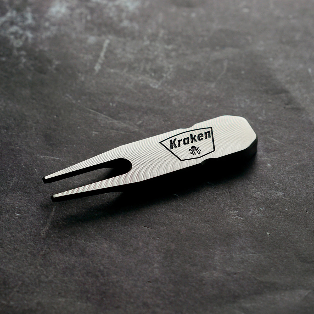 Racing Divot Tool