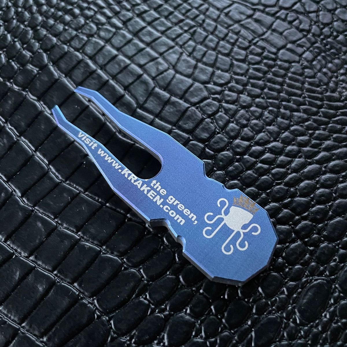 Birdie Bank Divot Tool - Titanium