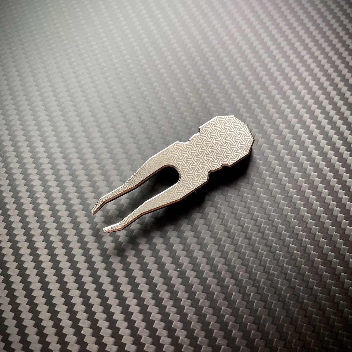 Kraken Divot Tool - Titanium - Kraken Golf