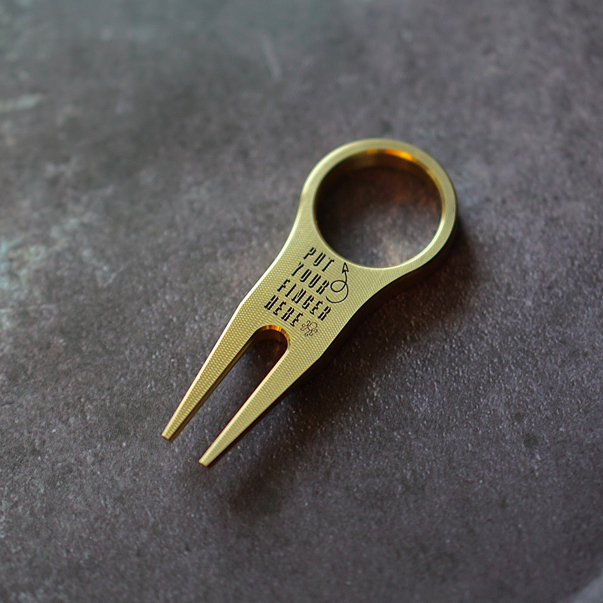 Ringer Finger Divot Tool Brass