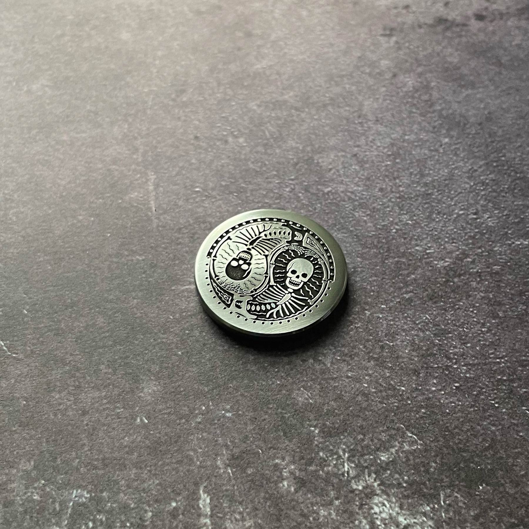 Skeleton Ying-Yang Ball Marker