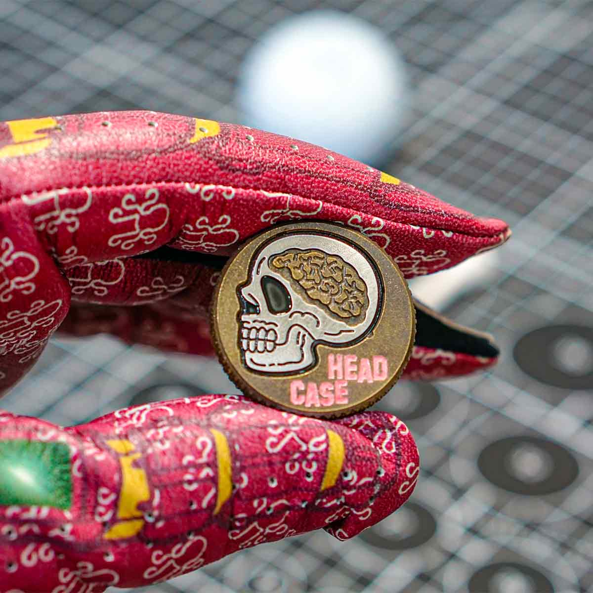 Head Case ball marker brass with skull inlay and brain design