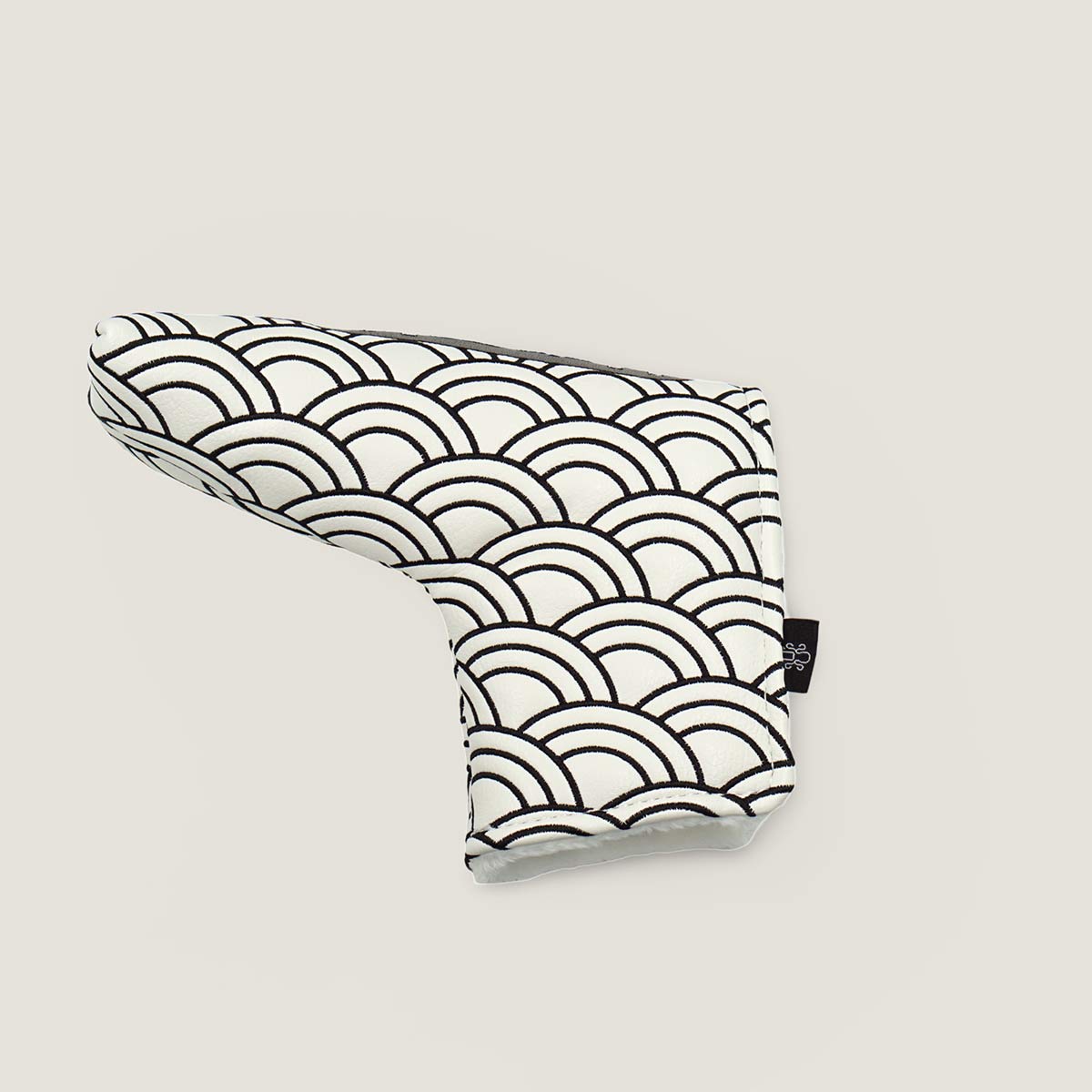 Kraken Golf blade headcover with wave design and Japanese-style logo stitching