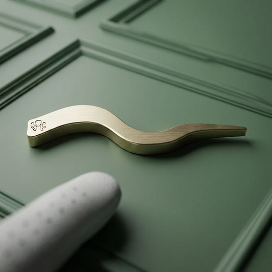 Back of Tentacle Pitch Tool with Kraken Golf maker’s mark engraving