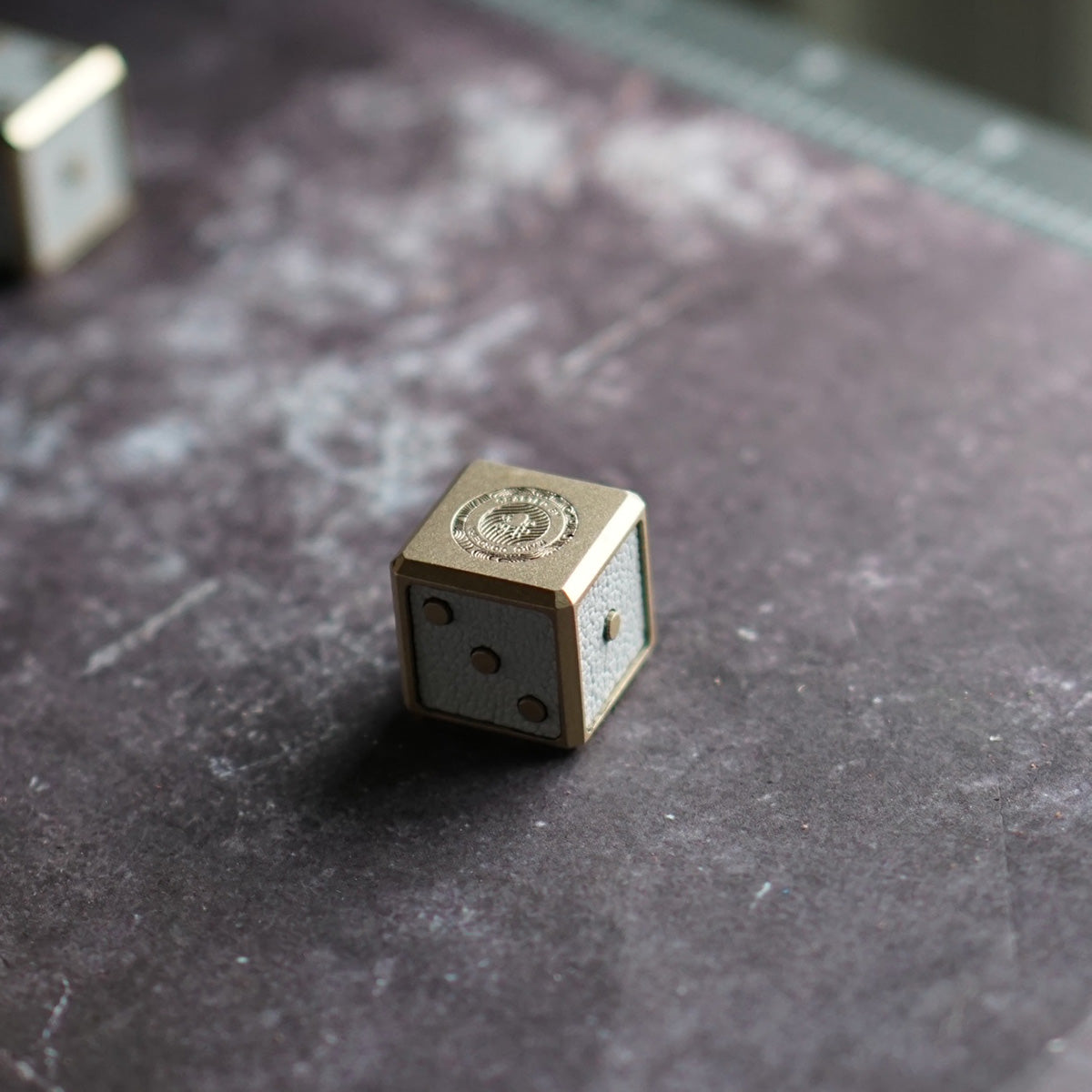 Kraken Dice Marker - White Leather